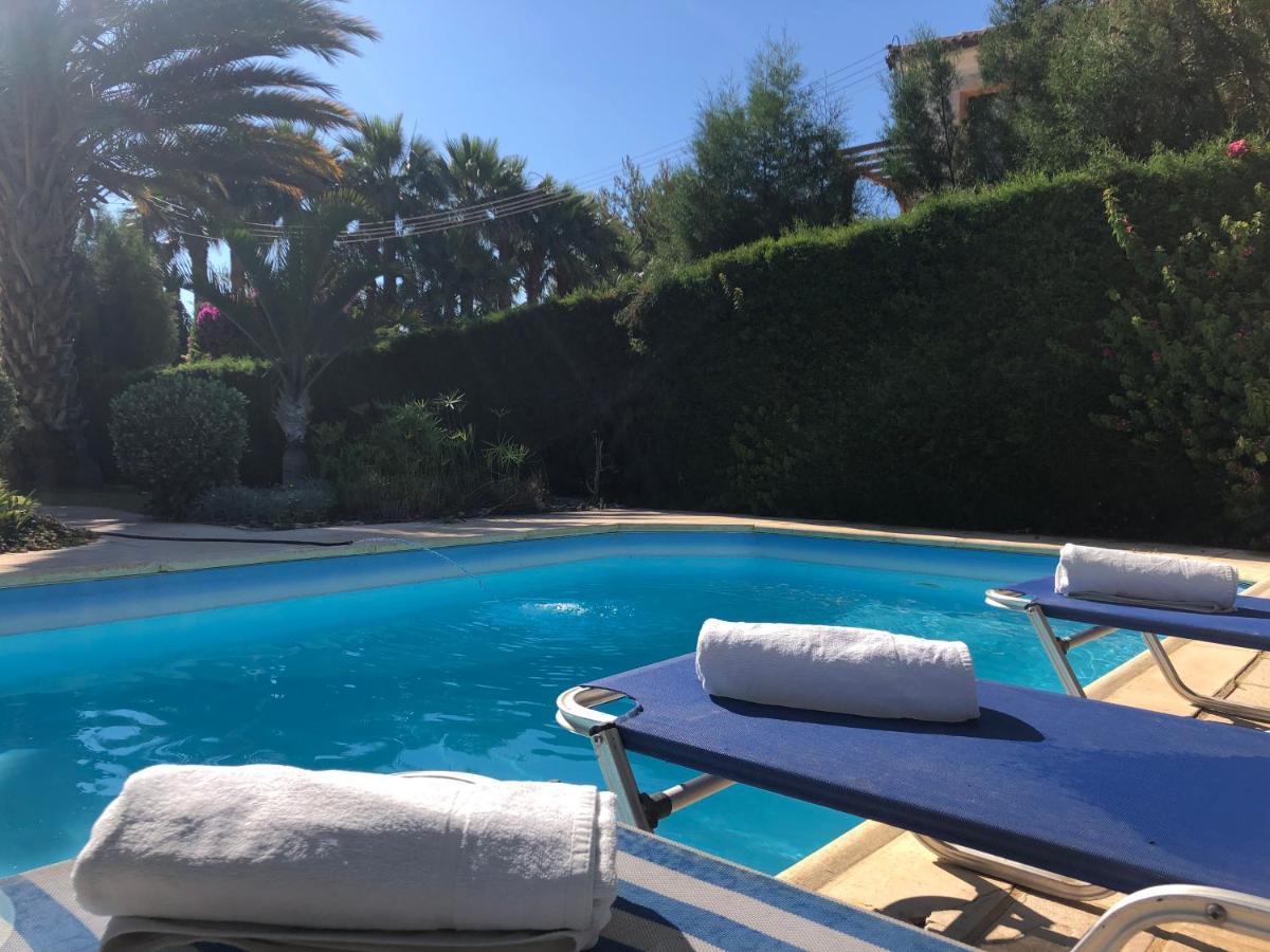 Theos Club Villas Polis Exteriör bild